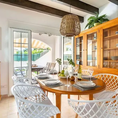 Can Esmo! 6 Hosts, 3 Bedrooms And A Private Pool Ferienhaus Cala'N Bosch (Menorca)