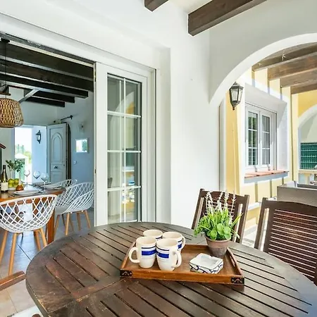 Can Esmo! 6 Hosts, 3 Bedrooms And A Private Pool Holiday home