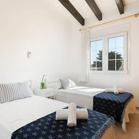 Feriehus Can Esmo! 6 Hosts, 3 Bedrooms And A Private Pool Cala en Bosc